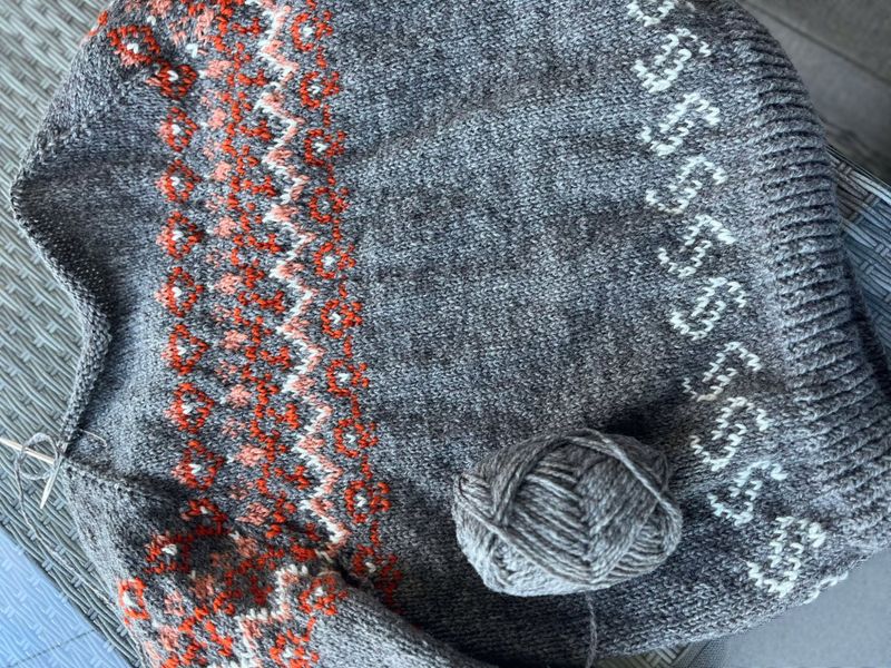 Ar sweater (pattern)