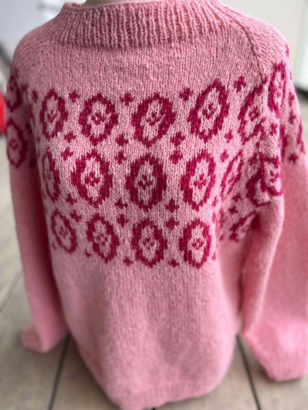 Holta sweater