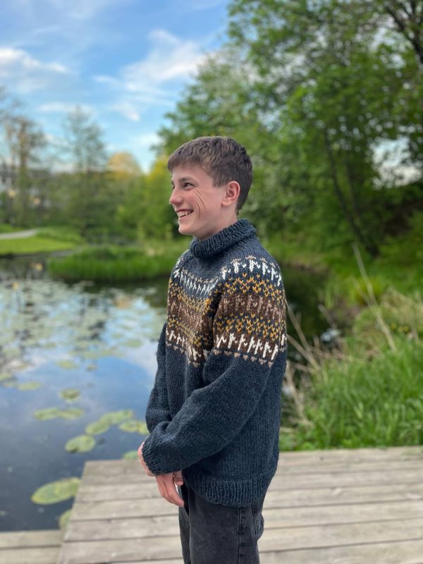Logr-genser - Ferdigstrikka