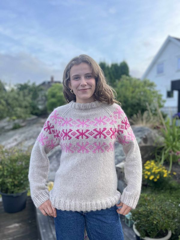 Trollholmen sweater