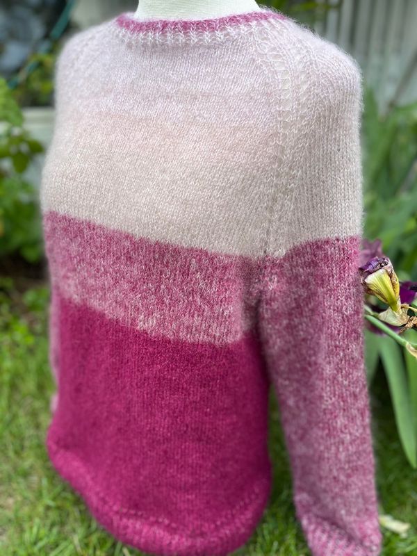 Sjursø-genser, rosa - Ferdigstrikka