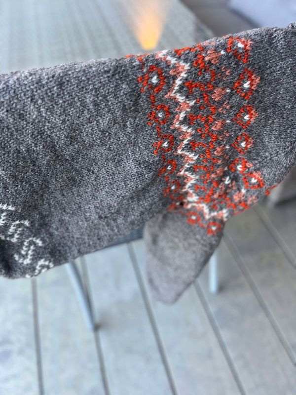 Ar sweater