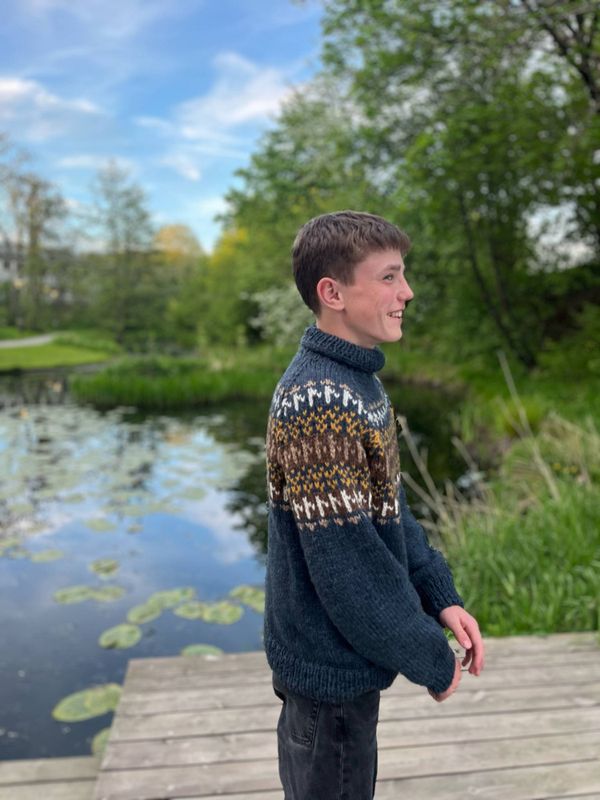 Logr-genser - Ferdigstrikka